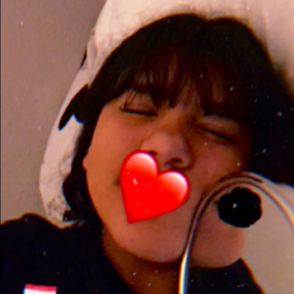 Meet your Posher, Madeline